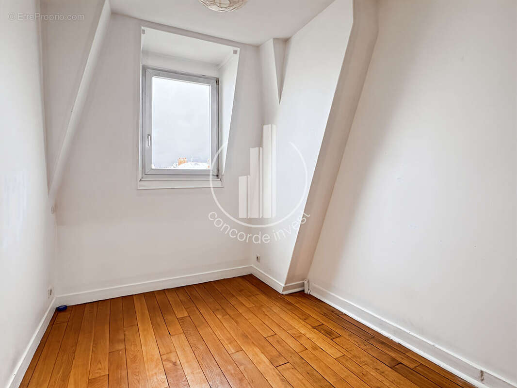 Maison à COURBEVOIE