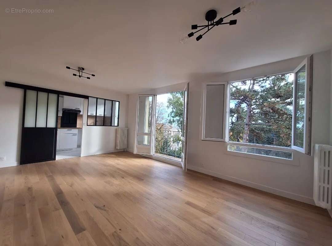 Appartement à RUEIL-MALMAISON