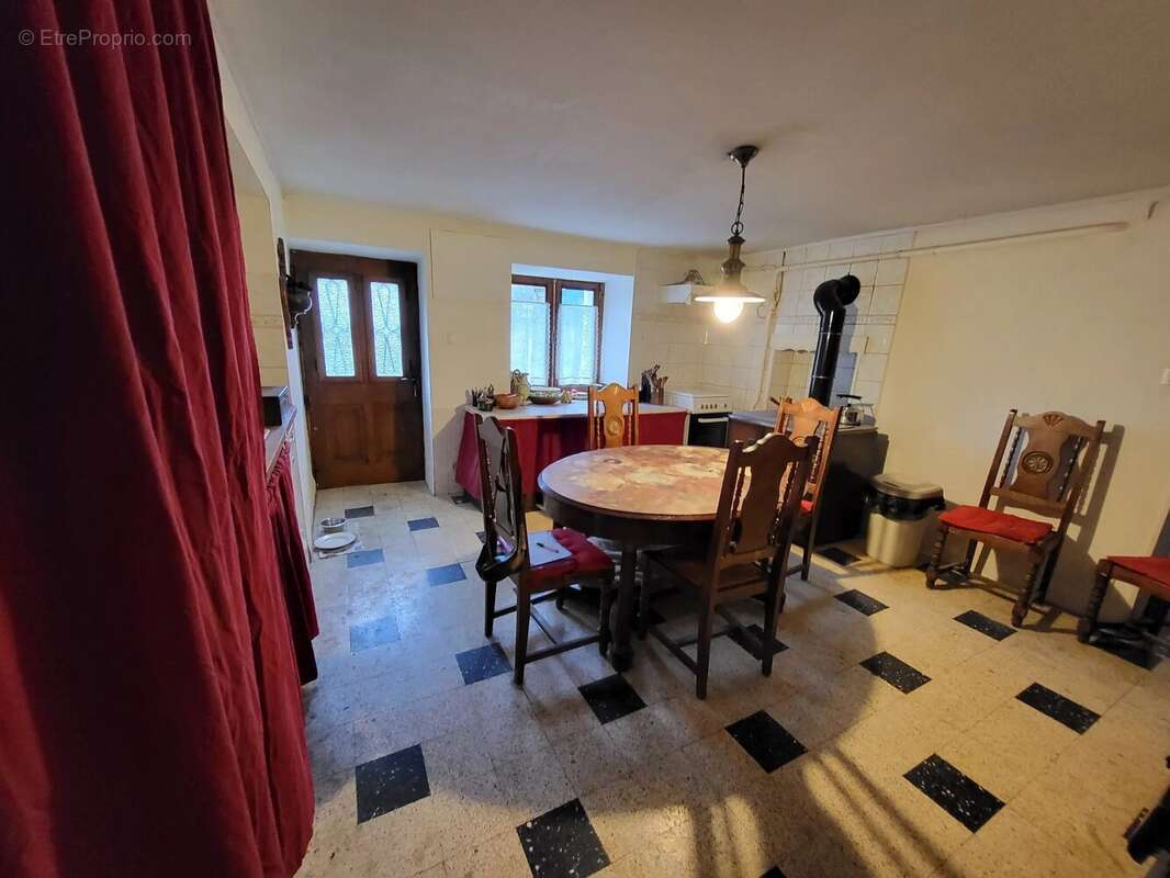 Maison à LIVET-ET-GAVET