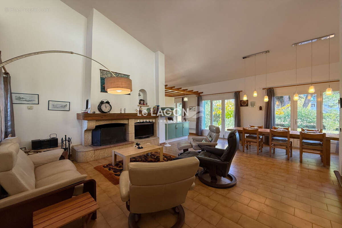 Maison à SAINT-CYPRIEN