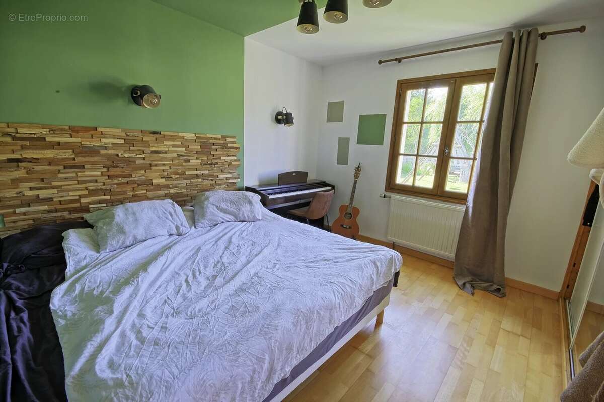 MOULINS EN BESSIN - Ensemble immobilier (maison & dépendance) - photo 7