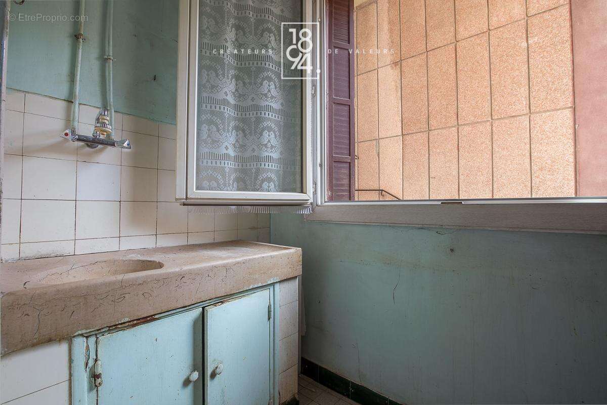 Appartement à MARSEILLE-2E