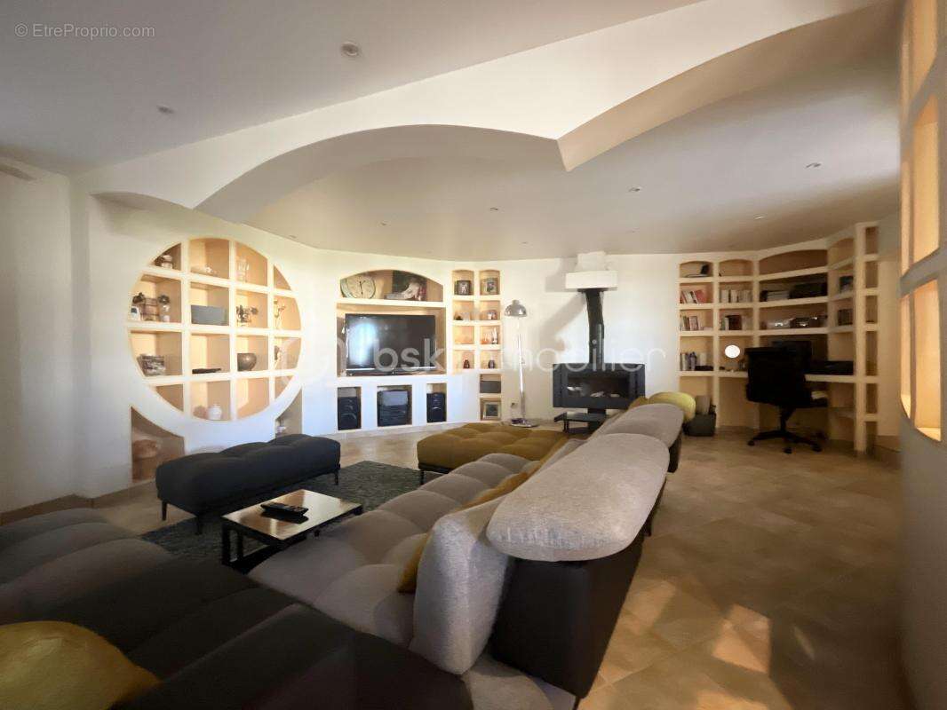 Maison à PEYZIEUX-SUR-SAONE