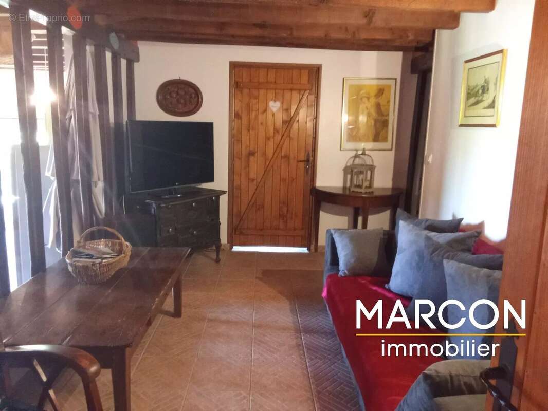 Maison 289 m² à Ajain  - photo 24