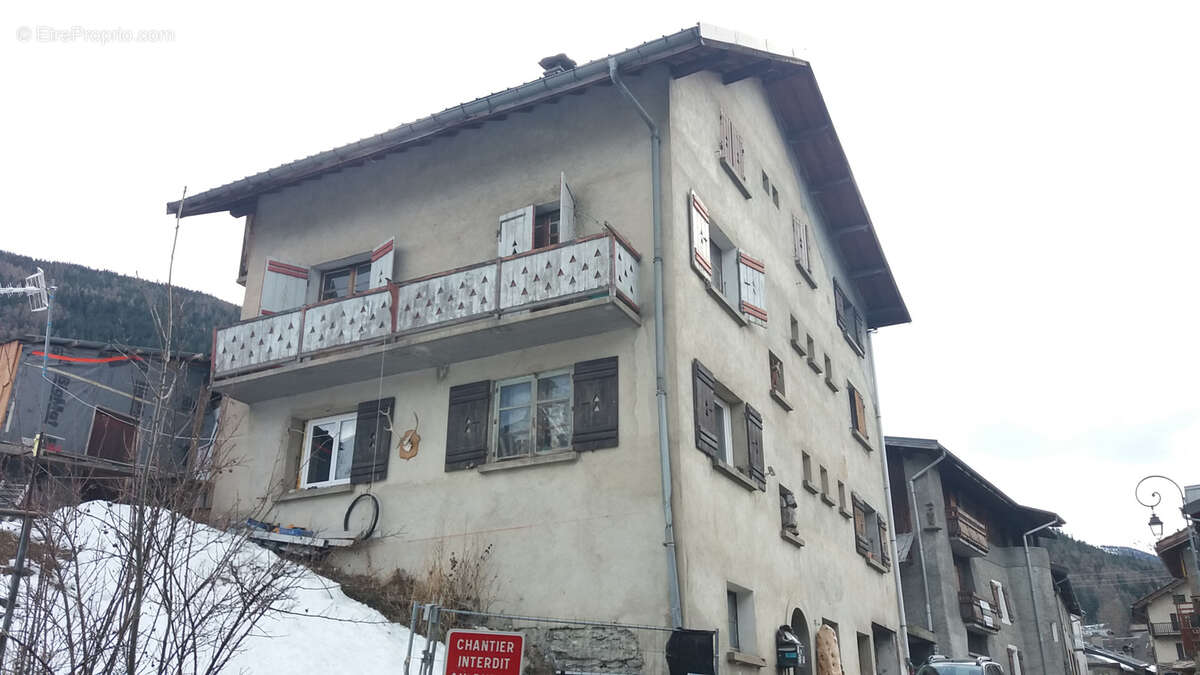 Appartement à AUSSOIS