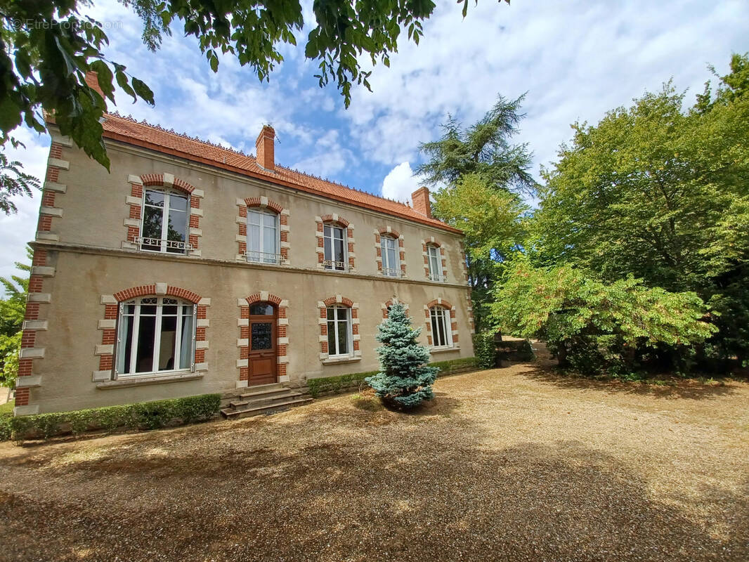 Maison à SANCERGUES