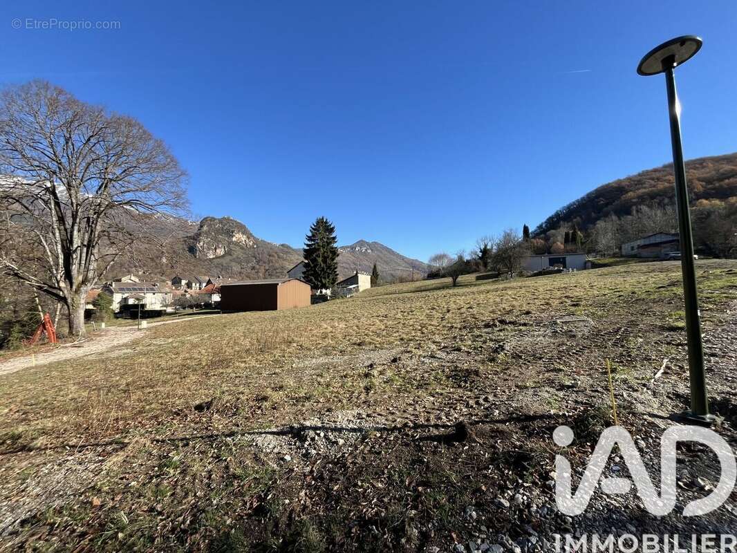 Terrain 557 m² à Lassur  - photo 3
