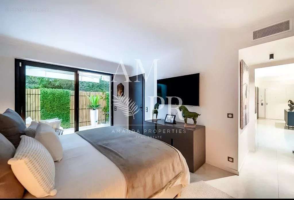 Appartement à LE CANNET