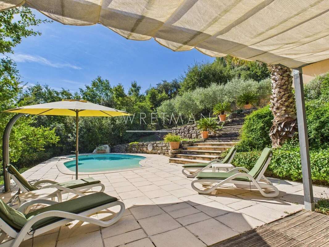 Maison à LE CANNET-DES-MAURES