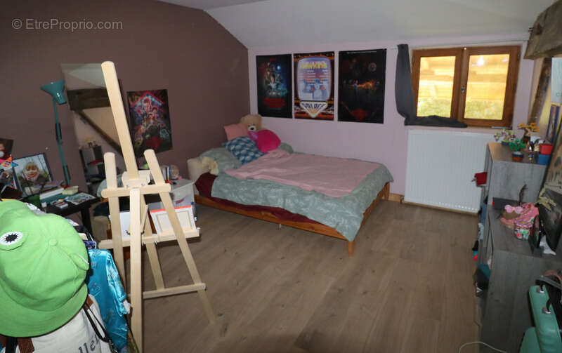 Environnement particulièrement calme avec une magnifique vue dégagée à CURCIAT DONGALON – 181 m² habitables sur 6970 m² de terra - photo 10