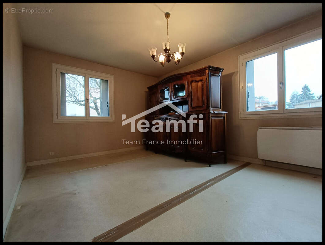 Appartement à COURPIERE