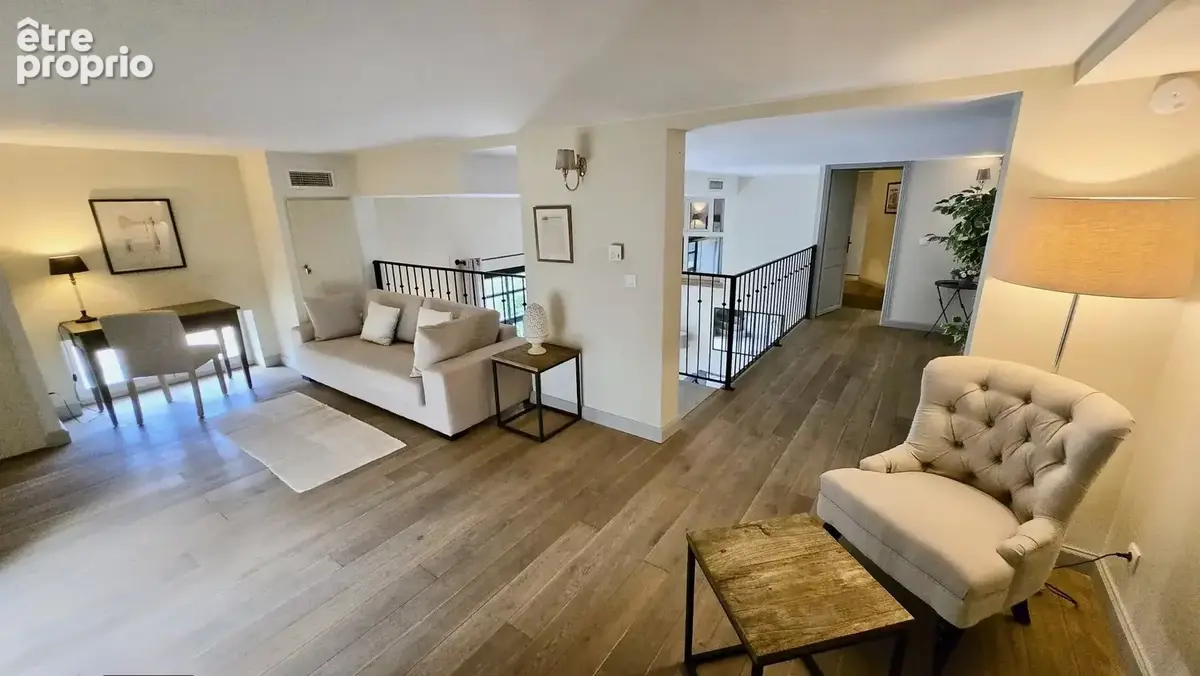 Propriété de 3 chambres et 3 salles de bain sur un domaine viticole de luxe avec piscine commune, court de tennis, restaurant et - photo 8