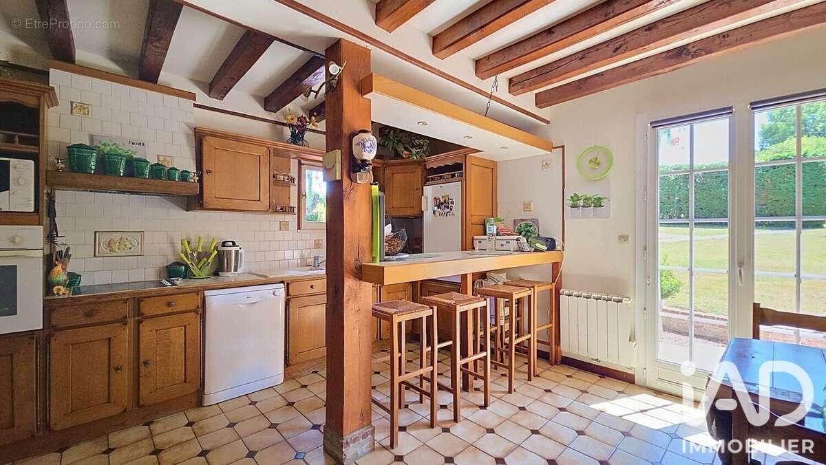 Maison 140 m² à Castillon-En-Auge  - photo 4