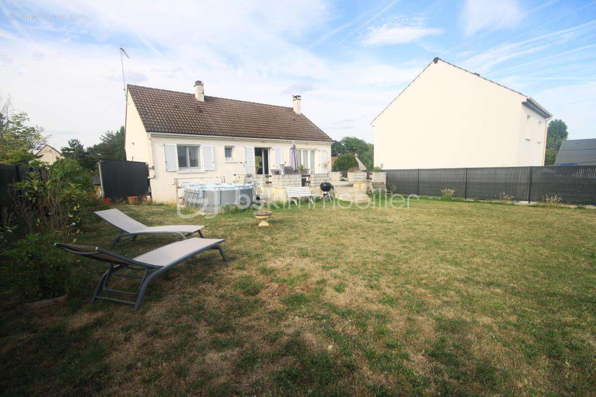 Maison à SAINT-GERMAIN-LES-ARPAJON