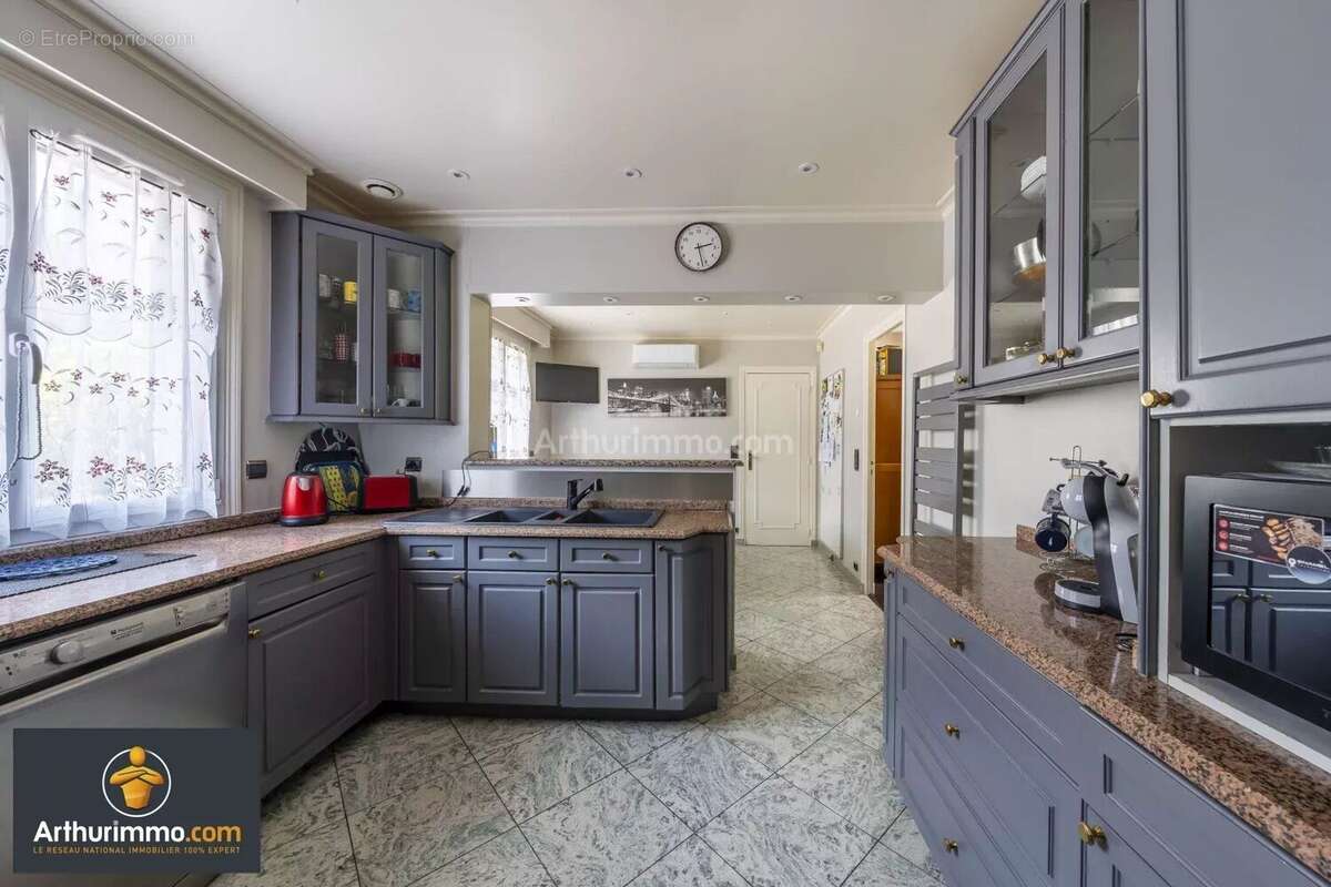 Maison à SAINT-FARGEAU-PONTHIERRY