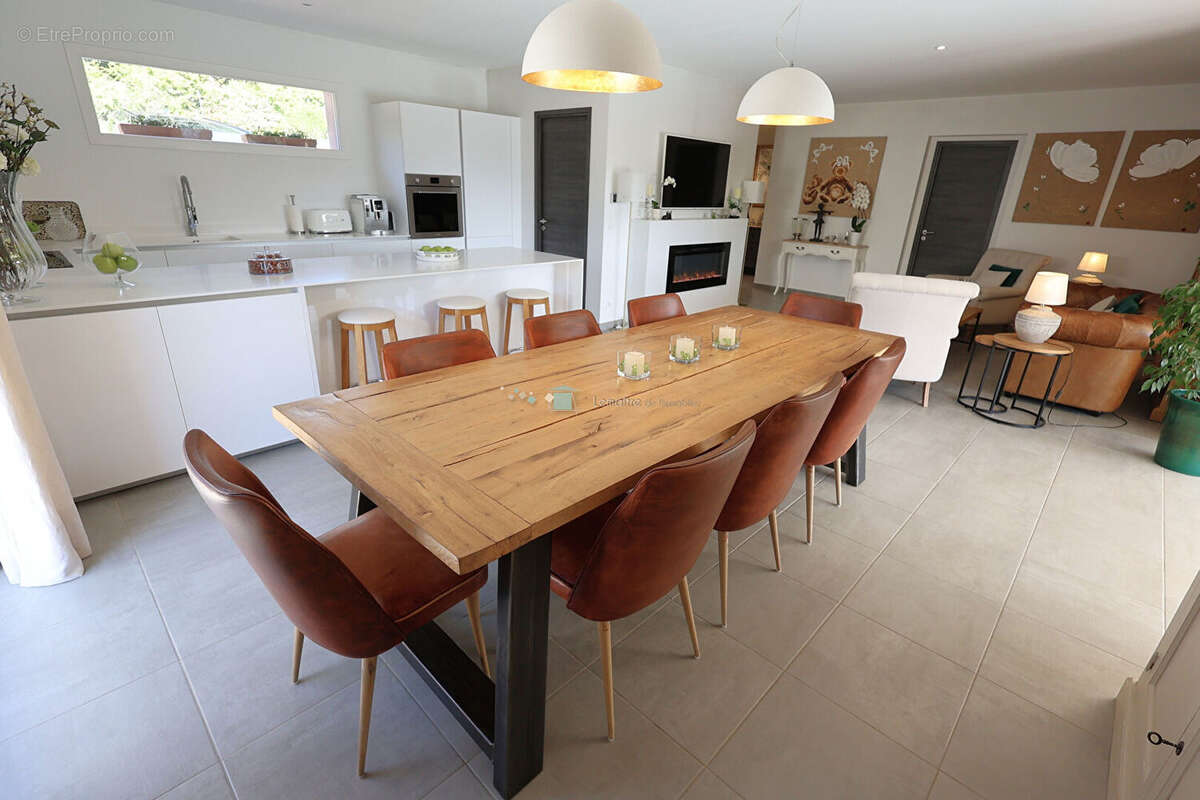 Maison à PEYMEINADE