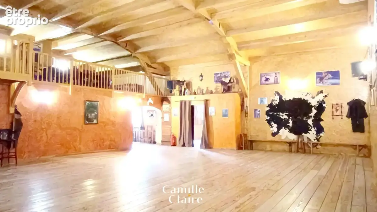 Grande propriété avec dépendance, salle de réception - Gros potentiel - box à chevaux - Ventabren - photo 9