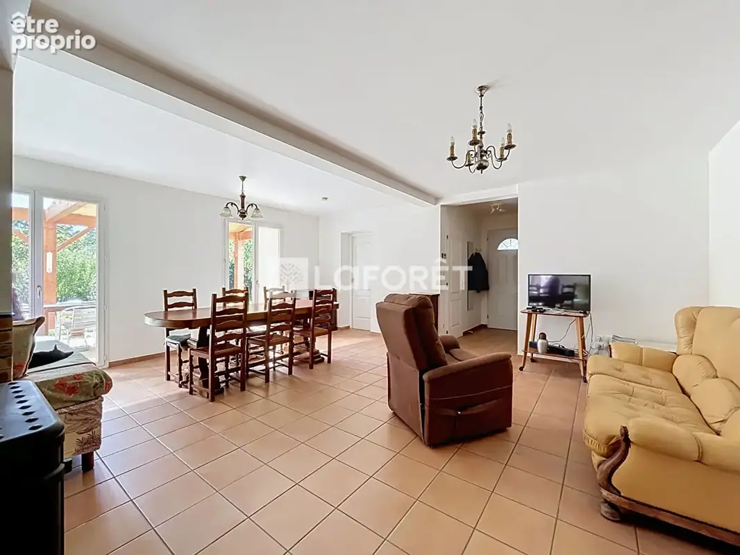 Maison à vendre Saint Didier De Formans 8 pièce(s) 179.57 m2 - photo 3