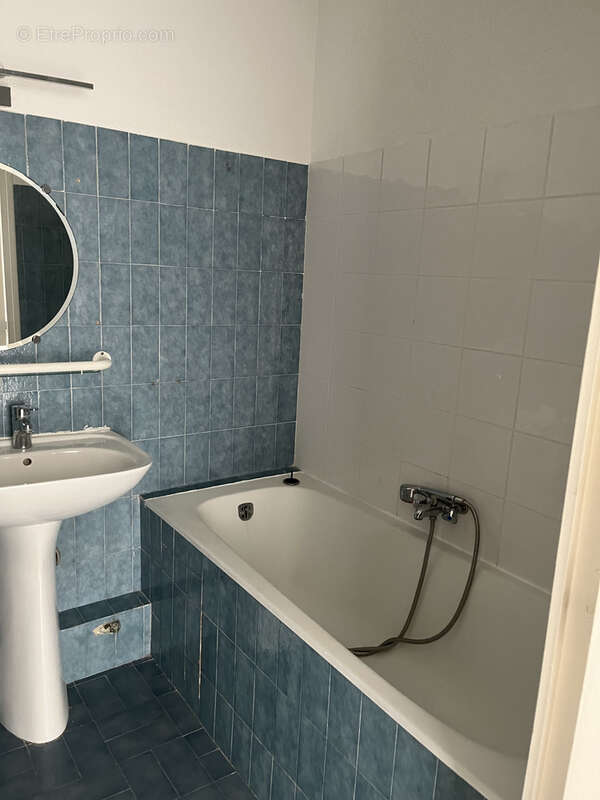 Appartement à MARSEILLE-5E