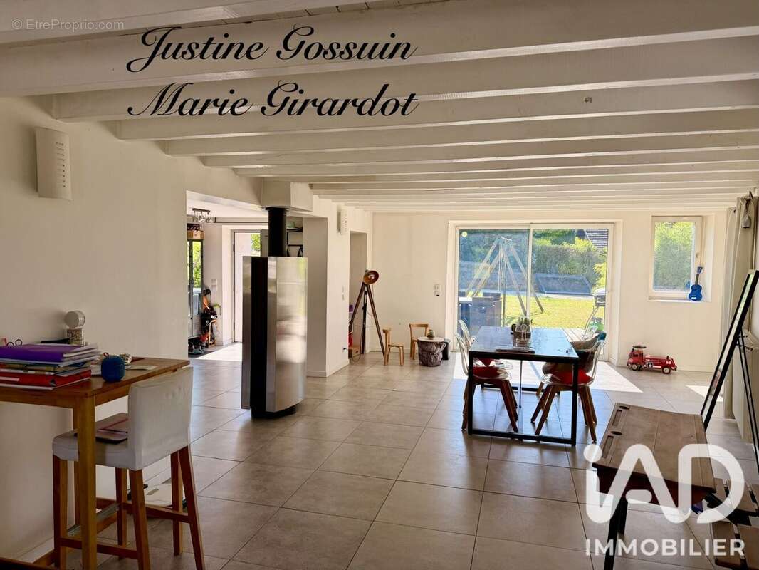 Maison 177 m² à Mesigny  - photo 5