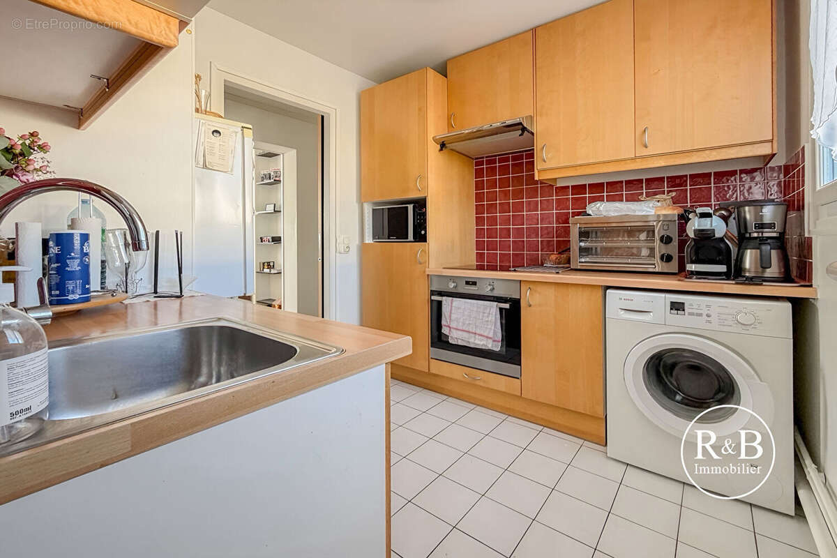 Appartement à LES CLAYES-SOUS-BOIS