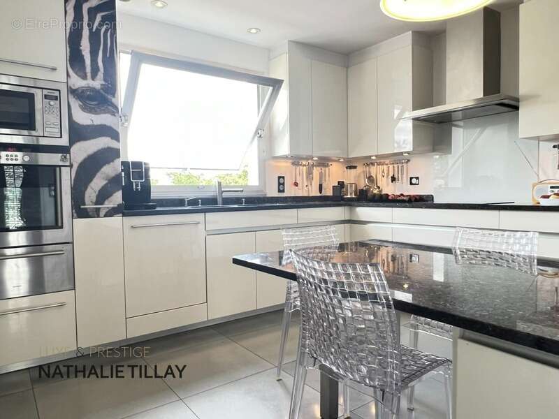 Maison à SAINT-PRYVE-SAINT-MESMIN