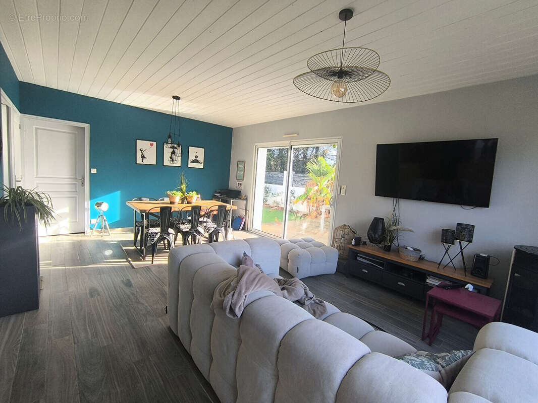 Maison à COMMEQUIERS