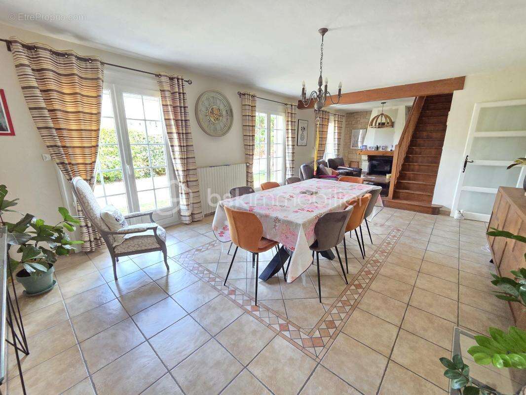 Maison à FOURCHAMBAULT