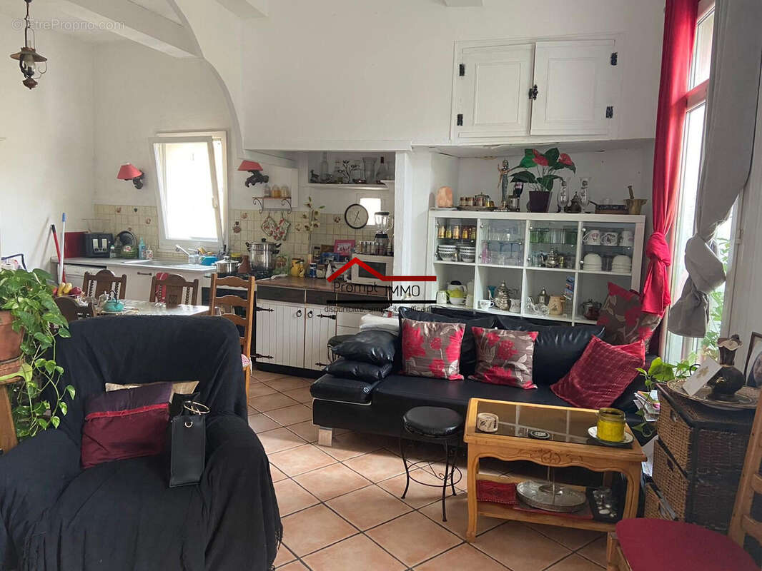 Maison à NISSAN-LEZ-ENSERUNE