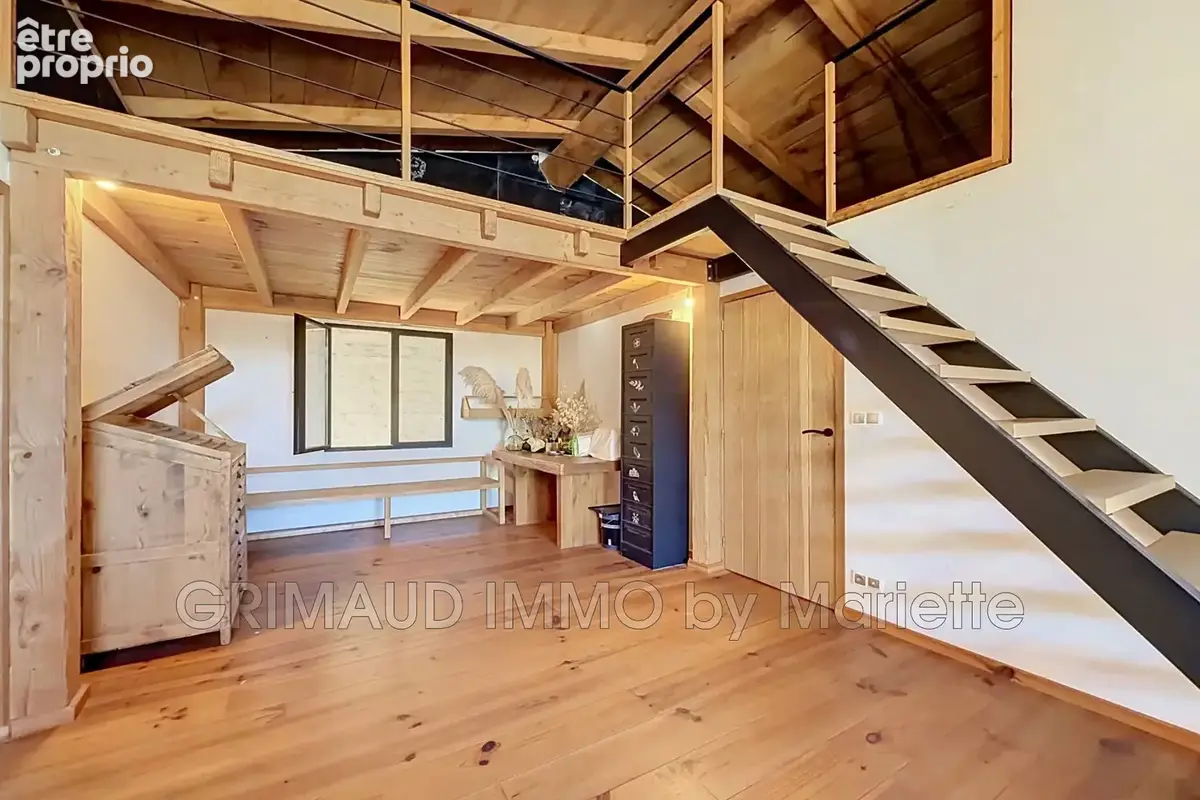 Maison 278 m² à La Mole  - photo 6