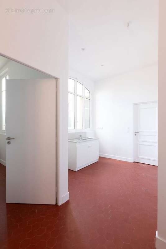 Appartement à MARSEILLE-1E