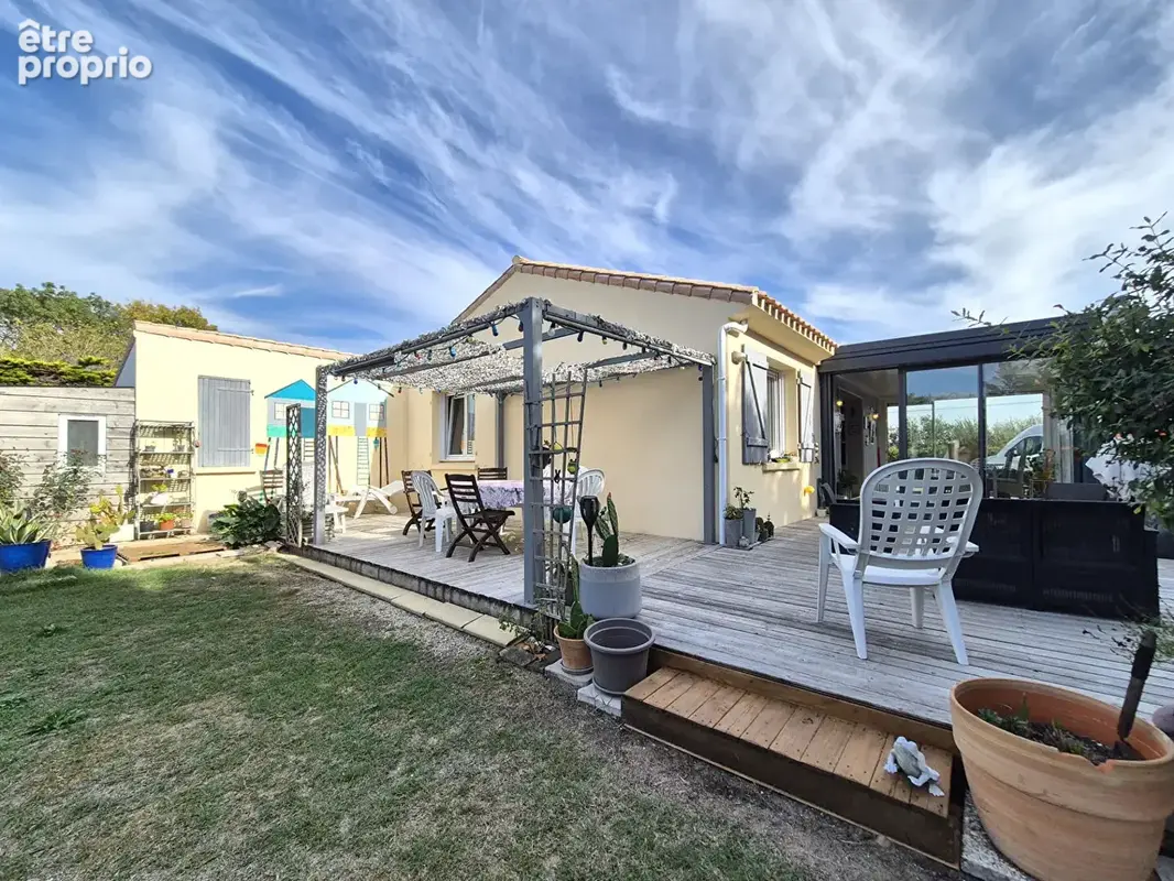 Maison à LE PERRIER