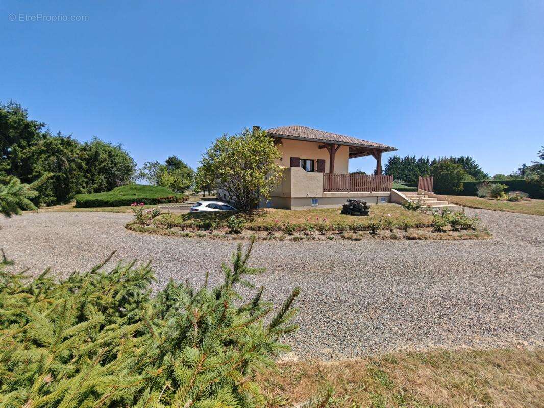 Maison de 145 m² en parfait état avec sous-sol intégral - 5 min de Riscle - photo 18