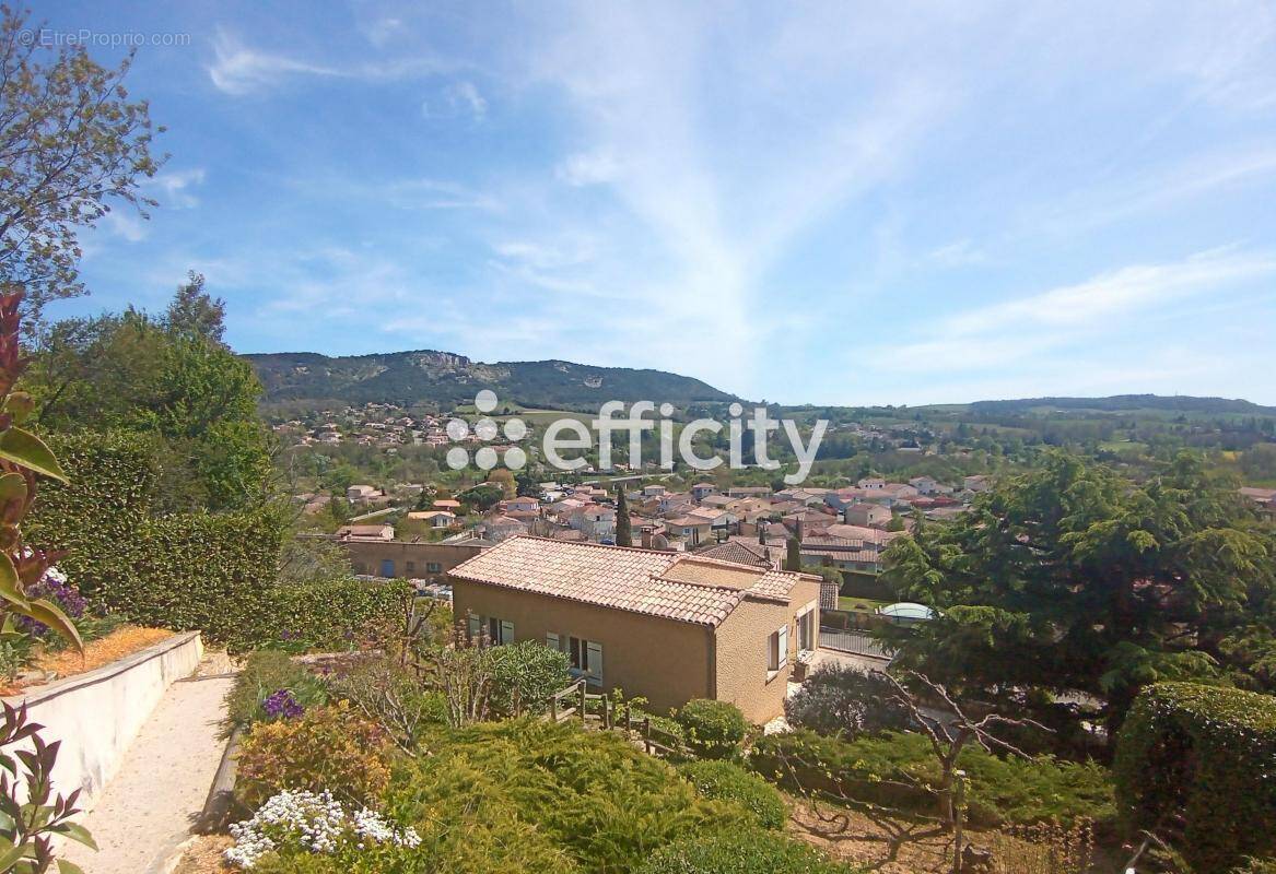 Maison à SAINT-PERAY