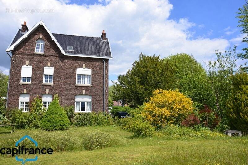 Maison à VIEUX-CONDE