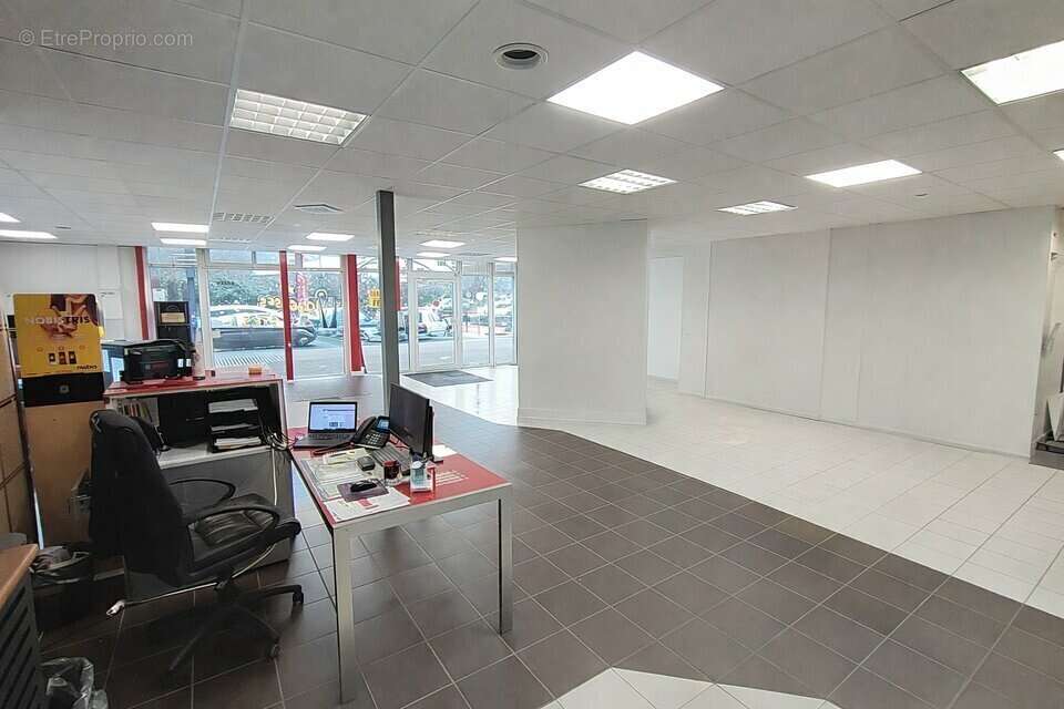 Autre à BOURGOIN-JALLIEU