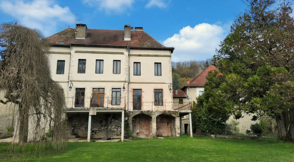 Maison à LANCRANS