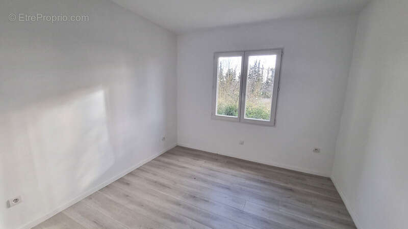 Maison à RIBAUTE-LES-TAVERNES