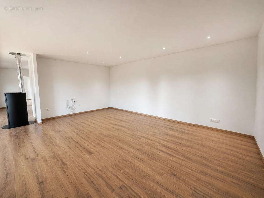 Maison de 5 pièces de 138 m² à Bois-le-Roi - photo 5