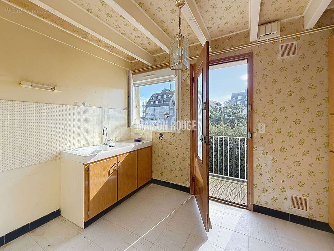 Appartement T2 à rénover avec balcon plein sud à deux pas de la plage à Saint-Malo - photo 2
