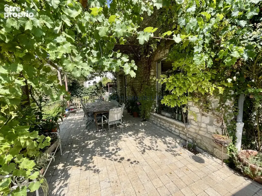 Maison ancienne individuelle de 7 pièces, sur 5 088 m2,avec garage et piscine. - photo 26