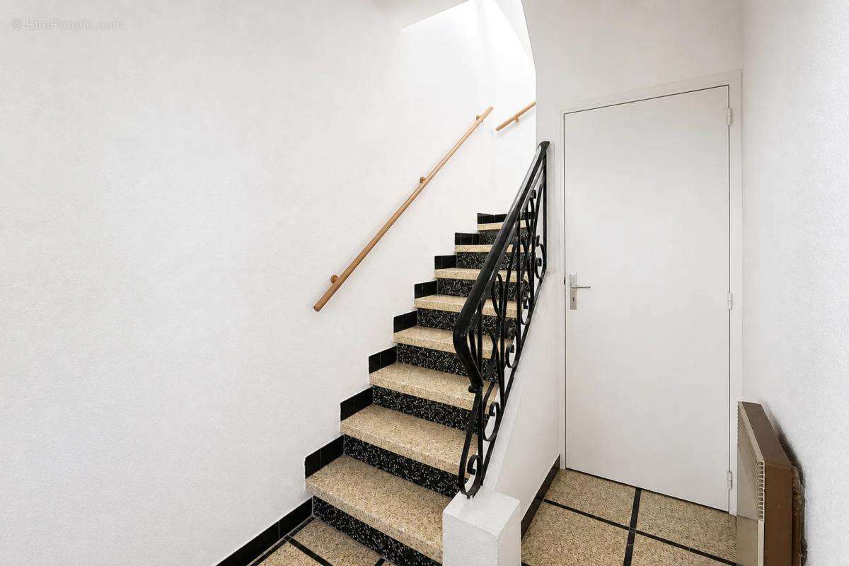 Maison de village sur 2 niveaux- 70 m2 - Valros - photo 7