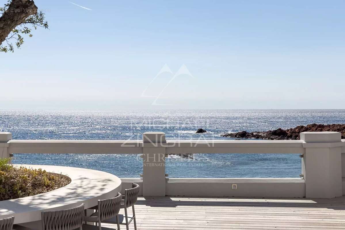 Maison à SAINT-RAPHAEL