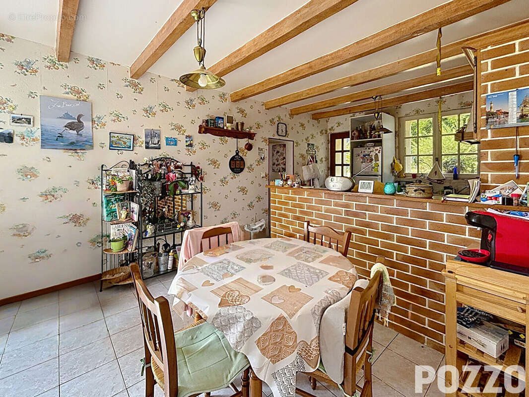 A Vendre - Saint Jean De La Haize - Maison 6 pièce(s) 127 m² - photo 6
