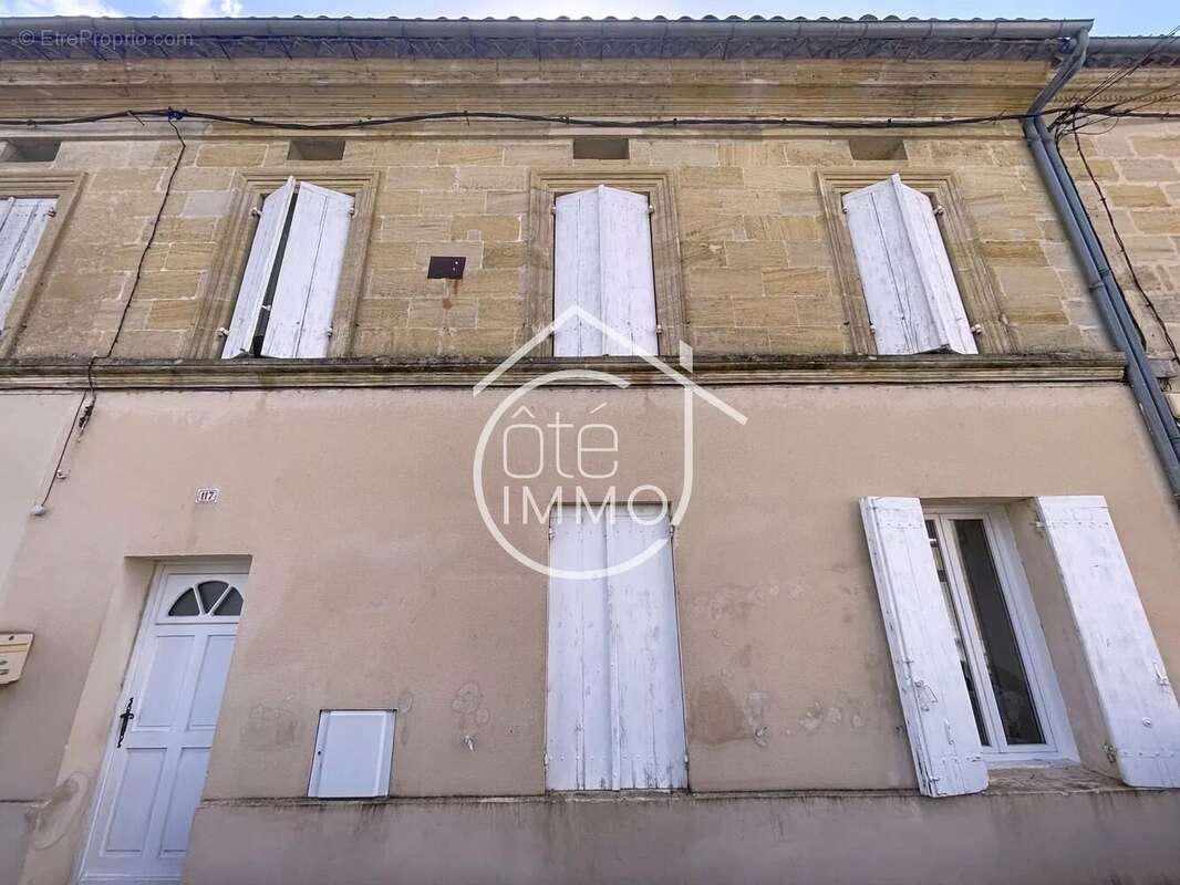 Maison à SAINT-MAGNE-DE-CASTILLON