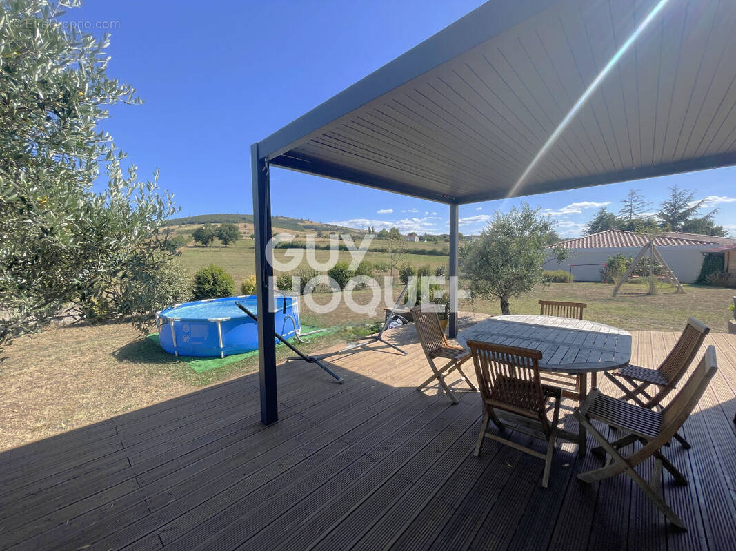 Maison à CHATEAUNEUF