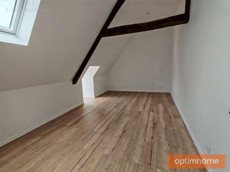 Appartement T4 de 106,10 m² entièrement rénové – DPE C – 3 chambres – Mouy (60250) - photo 4