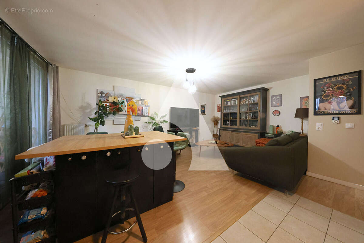 Appartement à CORBEIL-ESSONNES