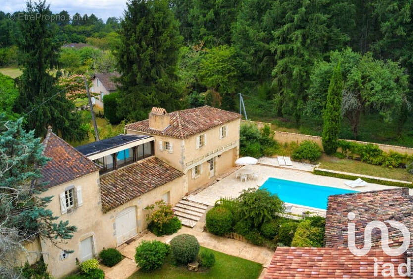 Photo 3 - Maison à MAZEYROLLES