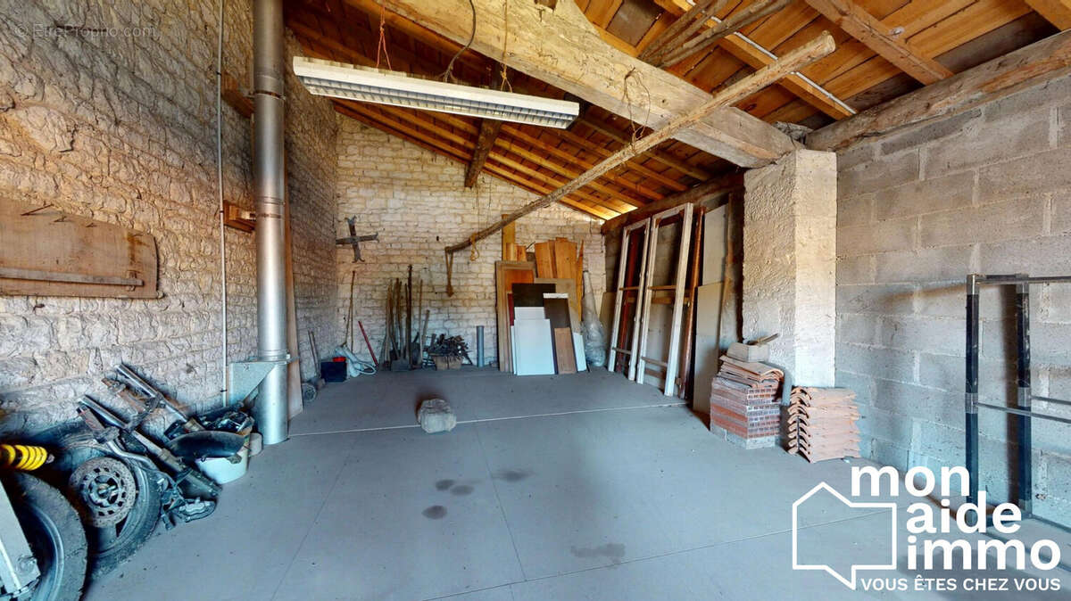 Maison 102 m² à Coulon  - photo 9
